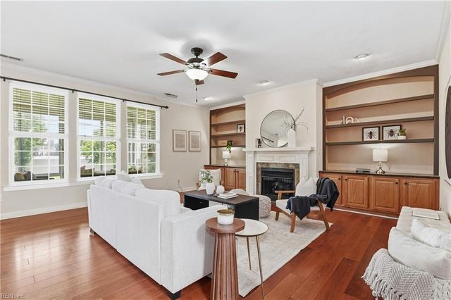 1237 Spruce LN, Chesapeake, VA 23320