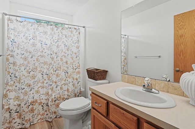 1323 S Threewood St, Wichita, KS 67235