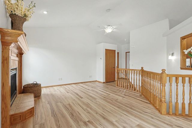 1323 S Threewood St, Wichita, KS 67235