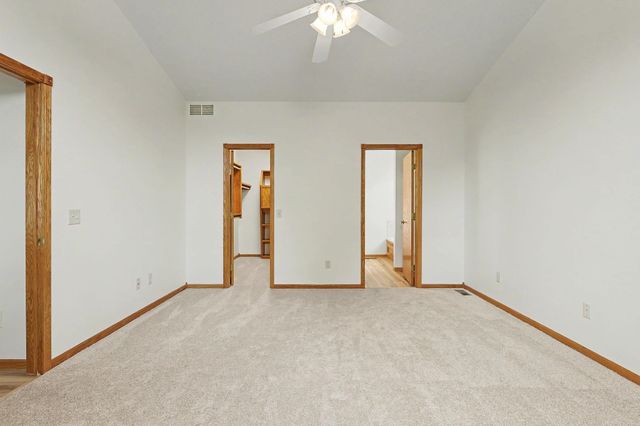 1323 S Threewood St, Wichita, KS 67235