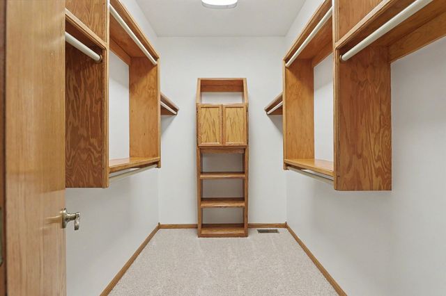 1323 S Threewood St, Wichita, KS 67235