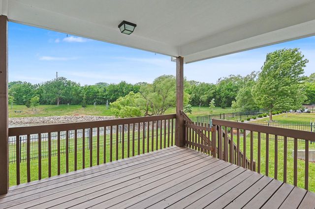 1323 S Threewood St, Wichita, KS 67235