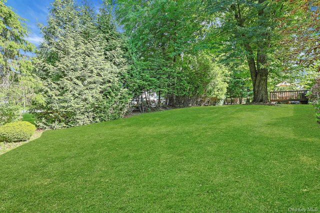 8 Sasson Terrace, Valley Cottage, NY 10989