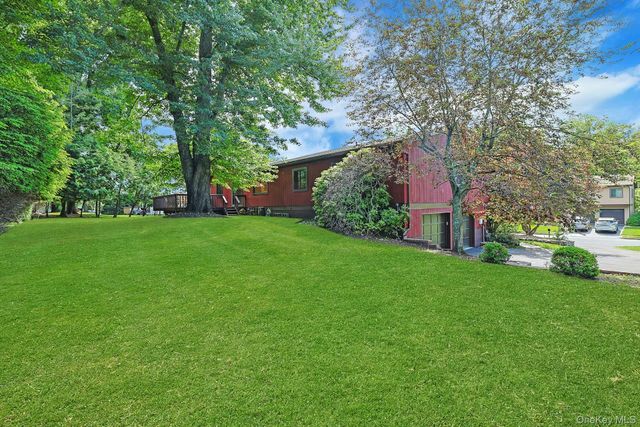 8 Sasson Terrace, Valley Cottage, NY 10989