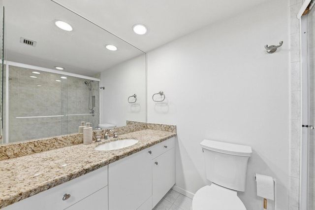 5420 N Ocean Drive 1702, Singer Island, FL 33404