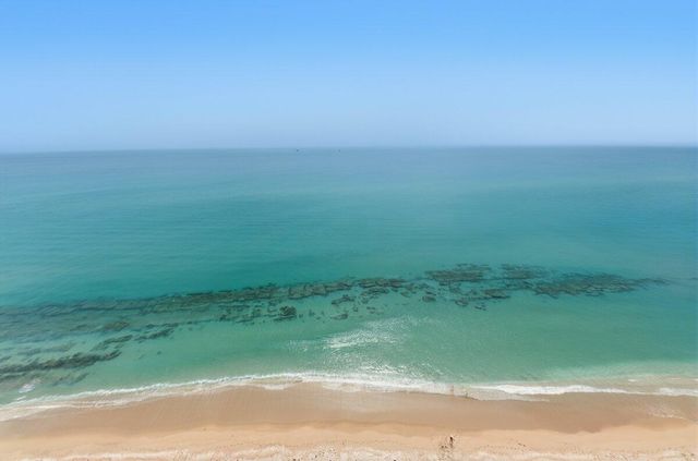 5420 N Ocean Drive 1702, Singer Island, FL 33404