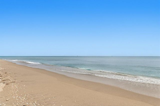 5420 N Ocean Drive 1702, Singer Island, FL 33404