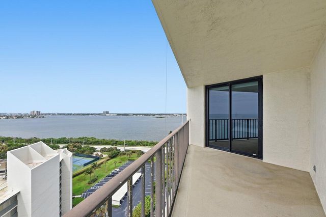 5420 N Ocean Drive 1702, Singer Island, FL 33404