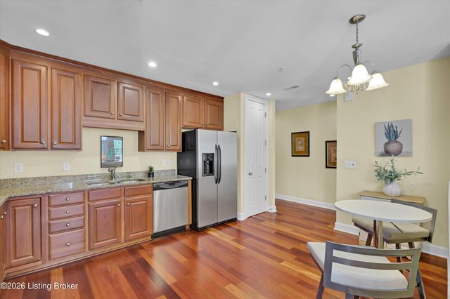 2001 Lancashire Ave 207, Louisville, KY 40205