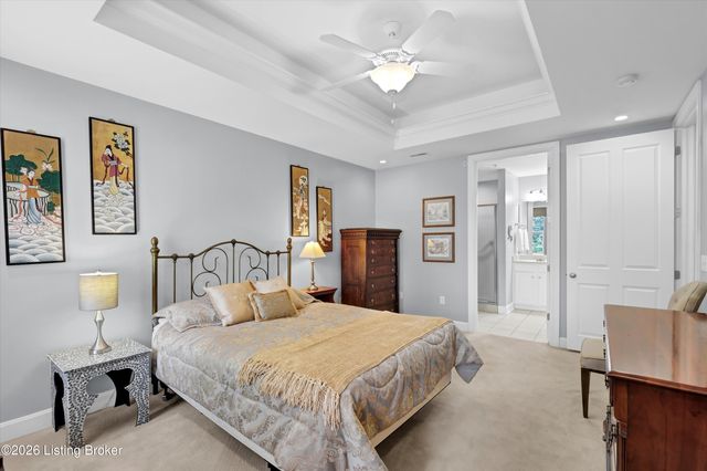 2001 Lancashire Ave 207, Louisville, KY 40205