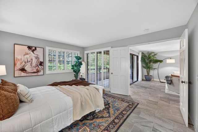 8840 Villa La Jolla 108, La Jolla, CA 92037