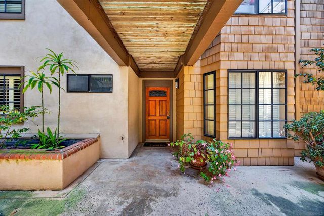 8840 Villa La Jolla 108, La Jolla, CA 92037