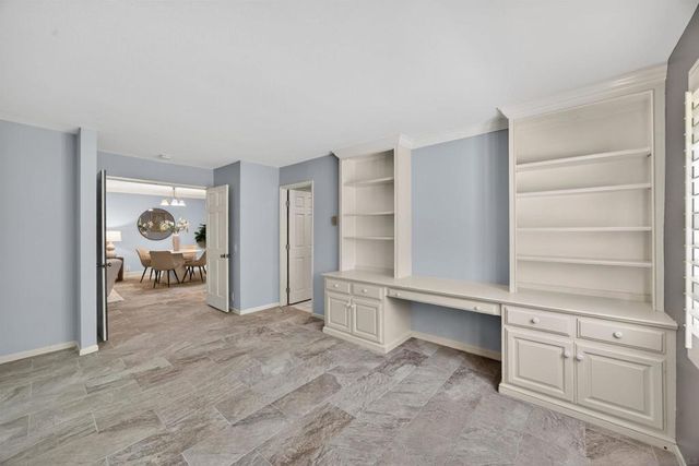 8840 Villa La Jolla 108, La Jolla, CA 92037