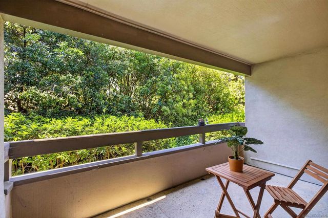 8840 Villa La Jolla 108, La Jolla, CA 92037