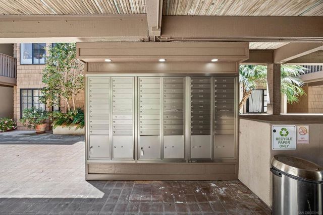 8840 Villa La Jolla 108, La Jolla, CA 92037
