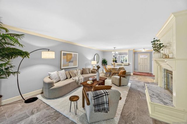 8840 Villa La Jolla 108, La Jolla, CA 92037