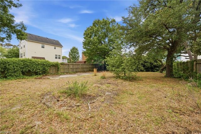 9609 8th Bay ST, Norfolk, VA 23518