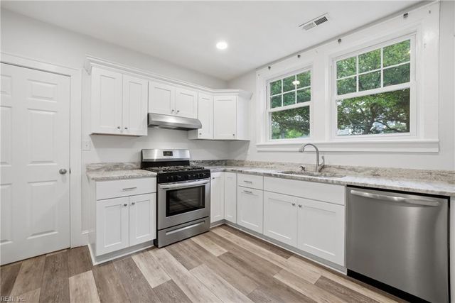 9609 8th Bay ST, Norfolk, VA 23518