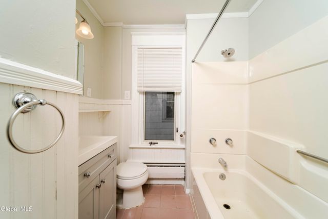 226 6th Avenue, Troy, NY 12180