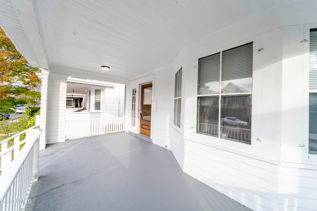 226 6th Avenue, Troy, NY 12180