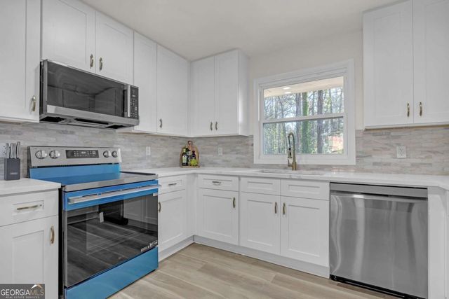 2418 Meadowlark Drive, East Point, GA 30344