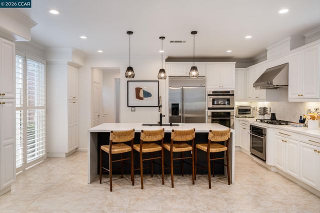 2208 Genoa St, Danville, CA 94506