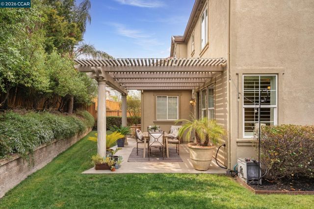 2208 Genoa St, Danville, CA 94506