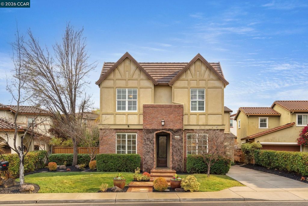 2208 Genoa St, Danville, CA 94506