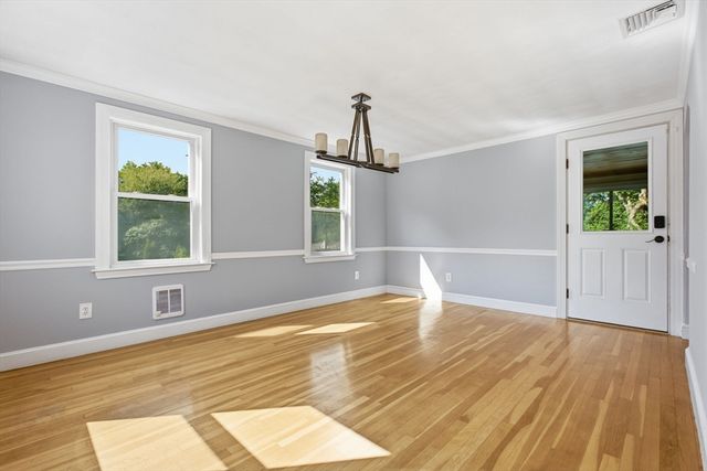 14 Pleasant St, North Reading, MA 01864