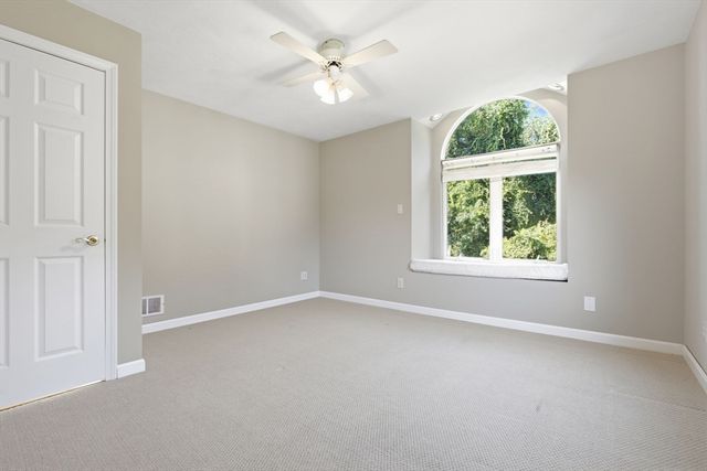 14 Pleasant St, North Reading, MA 01864