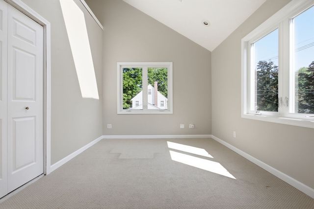14 Pleasant St, North Reading, MA 01864