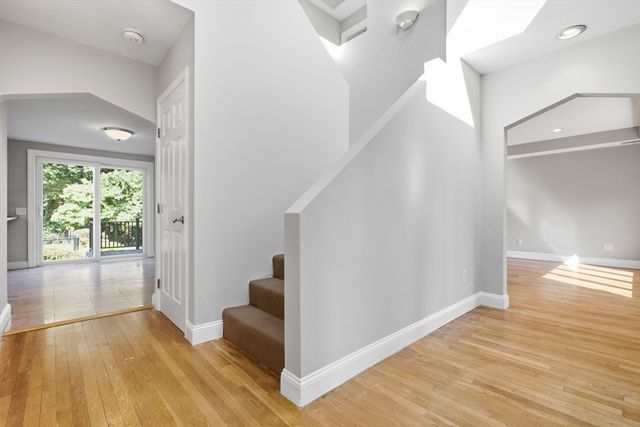 14 Pleasant St, North Reading, MA 01864