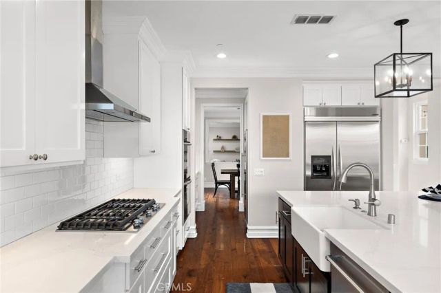 33 Christopher Street, Ladera Ranch, CA 92694