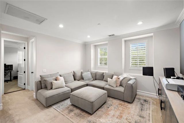 33 Christopher Street, Ladera Ranch, CA 92694