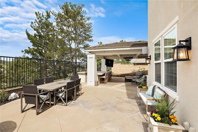 33 Christopher Street, Ladera Ranch, CA 92694