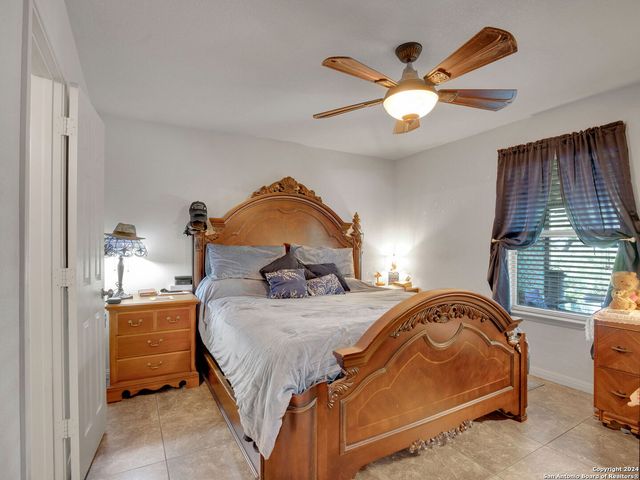 11122 Indian Cyn, San Antonio, TX 78252