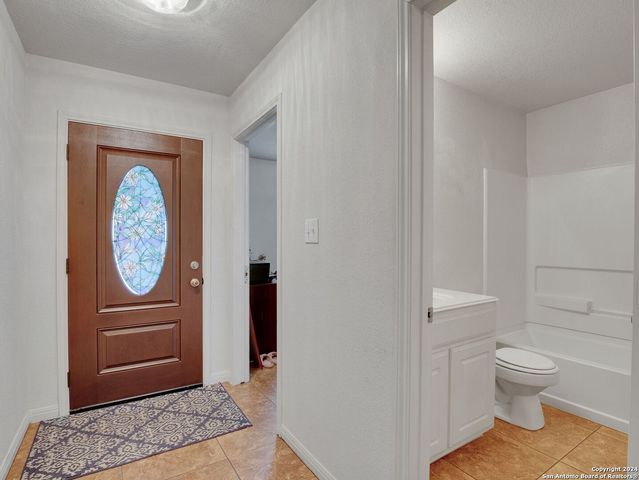 11122 Indian Cyn, San Antonio, TX 78252