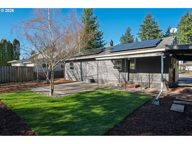 12530 Se MARKET St, Portland, OR 97233