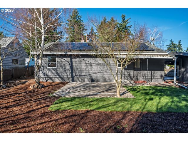 12530 Se MARKET St, Portland, OR 97233