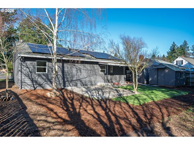 12530 Se MARKET St, Portland, OR 97233