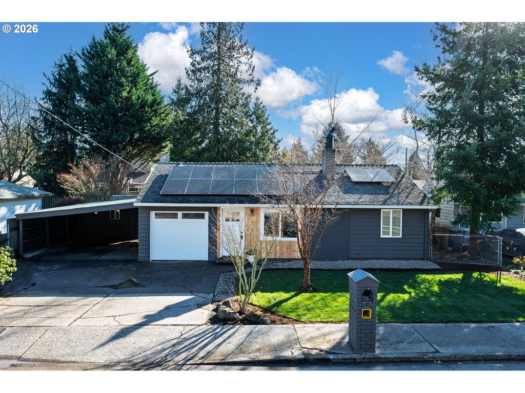 12530 Se MARKET St, Portland, OR 97233