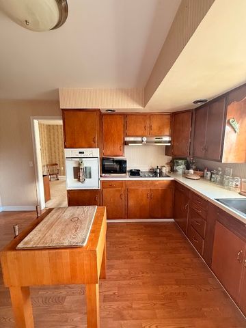 76 1st Ave, Greenville Boro, PA 16125