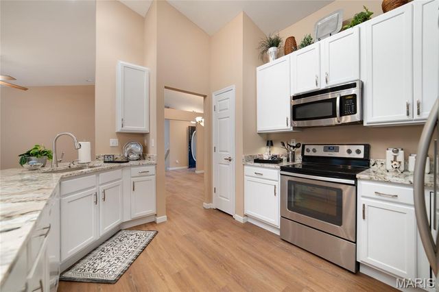 3515 Eagles Hill Ridge, St Charles, MO 63303