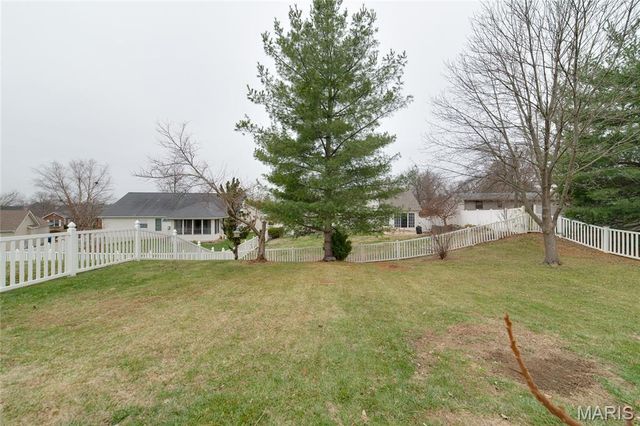 3515 Eagles Hill Ridge, St Charles, MO 63303