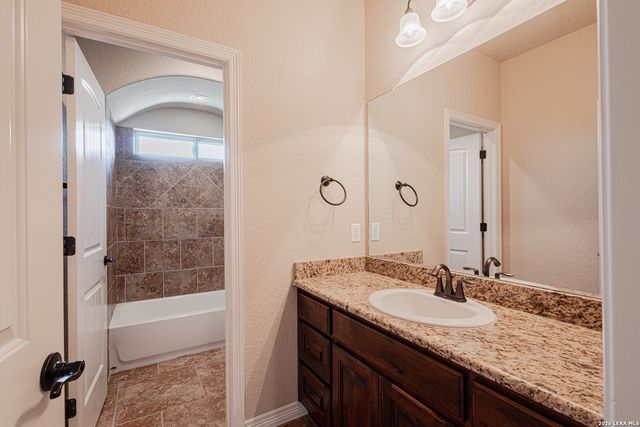 1231 Porto Pt, New Braunfels, TX 78132