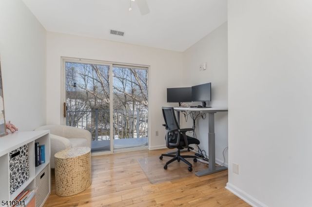 13 Spruce Ter, Mount Arlington Boro, NJ 07856