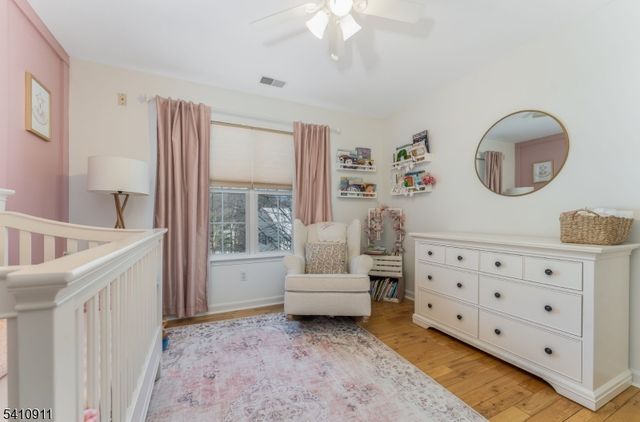 13 Spruce Ter, Mount Arlington Boro, NJ 07856