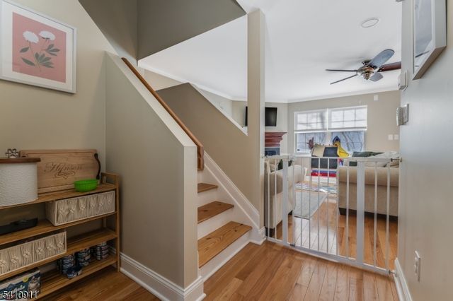 13 Spruce Ter, Mount Arlington Boro, NJ 07856