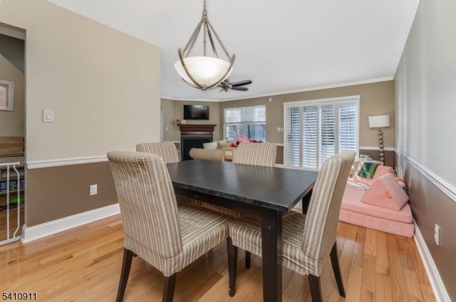 13 Spruce Ter, Mount Arlington Boro, NJ 07856