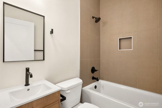 11916 4th Avenue SW, Burien, WA 98168